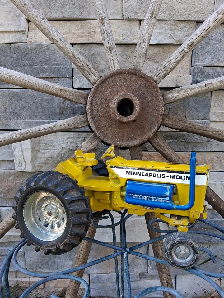 Vintage Ertl Minneapolis Moline Mighty Pulling Tractor Yellow Diecast Metal 1/16 - Image 1 of 4