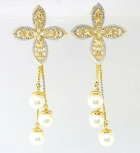 Elegantes pendientes florales de perlas circonitas cúbicas - Imagen 1 de 4