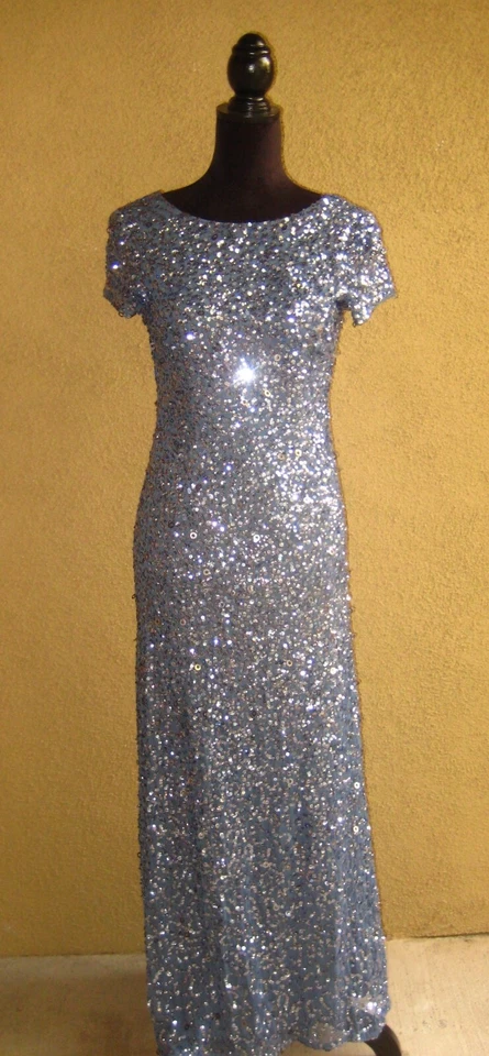 Adrianna Papell blue/gray sequins short sleeve bateau neck train lined gown 6P - Image 1 of 4