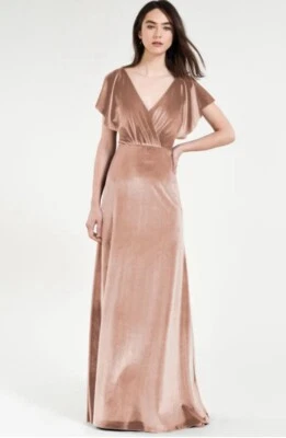 Платье BHLDN Jenny Yoo Ellis с развевающимся рукавом эластичное бархатное с открытой спиной просекко - Изображение 1 из 4