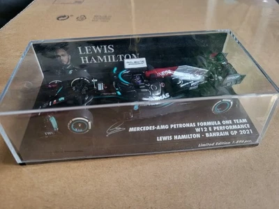 Hamilton Mercedes AMG Petronas W12 Bahrain GP 2021 Minichamps 1:43 Formel 1 - Bild 1 von 2