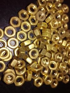 Modellbau 50 x Mutter Messing Messingmuttern M3 frei Haus + Rabatte Mehrfachkauf - Picture 1 of 3