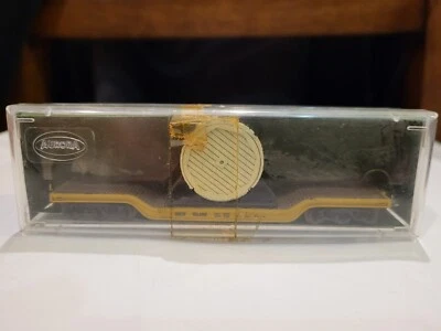 TRIX ROCK ISLAND DEPRESSED FREIGHT POSTAGE STAMP TRAIN - Image 1 of 4