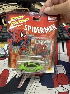 2002 Johnny Lightning Marvel #01 Spiderman '98 Volkswagen Beetle   - Picture 1 of 2