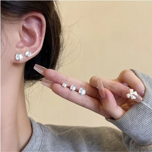 925 Silver Plated Barbell Ear Round Shinny Ball Ear Studs Earring Earrings Gift - Picture 1 of 10