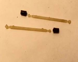 Gützold  H0   V180/BR118  2 Stück Kardanwellen + Hülsen für Motorwelle - Bild 1 von 1