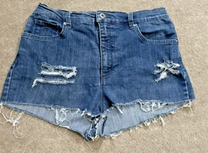 Gloria Vanderbilt Women's Jeans Shorts 10 Blue Denim Medium Wash Bottoms - Picture 1 of 7