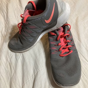 Las mejores ofertas en Nike Mujer a Rayas 10 Zapato de EE. UU. | eBay