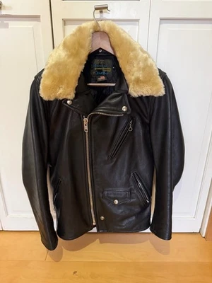 Schott 519 Perfecto 改装皮夹克,带毛皮领。 小号 (38) — 第 1/4 张图片