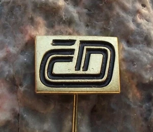 CD Czech Railway System Ceske Drahy Train Network Modern Logo Pin Badge - Picture 1 of 2