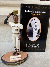 2007 ROBERTO CLEMENTE 3000th HIT FIGURINE STATUE PITTSBURGH PIRATES  NEW IN BOX