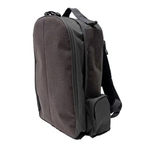 The Patch Rucksack grau mit Klettverschluss zum Präsentieren von Moral Patches - Bild 1 von 4