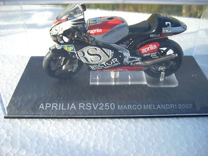APRILIA RSV250 MARCO MELANDRI 2002 ESCALA 1/24 - Imagen 1 de 1