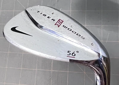 Club de Golf Nike Tiger Woods 56 Grados Derecha Agarre Original Forjado Lob Sand Cuña Foto 1 de 4