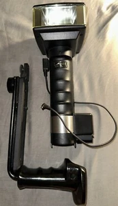 Metz Mecablitz 45 CT-1 Handle Mount Camera Flash Untested No Batteries! - Picture 1 of 13