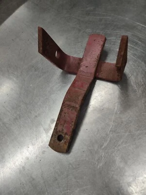 Wheel Horse Drawbar Hitch Trailer Hitch C120 C160 C121 C141 C161 C105 C125 C145 - Image 1 of 3