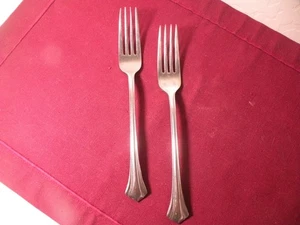 Set Of 2 Reed & Barton Rebacraft COLONNADE Stainless Dinner Forks 7 5/8" - Picture 1 of 5