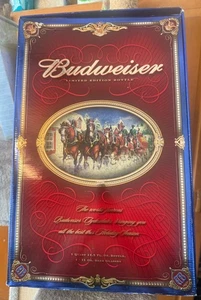 Budweiser Edición Limitada Set de Regalo Vacacional con Botella y 4 Vasos - Imagen 1 de 13
