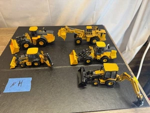 5 Stück Diecast 1:50 - John Deere 824K 624K 310E 310SJ & CAT 988G - Bild 1 von 9