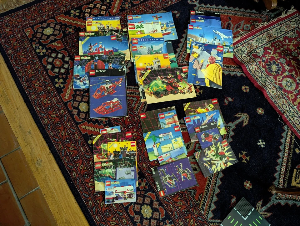 Gran Lote de Manuales de Instrucciones Lego - 34 Manuales en Total Foto 1 de 1