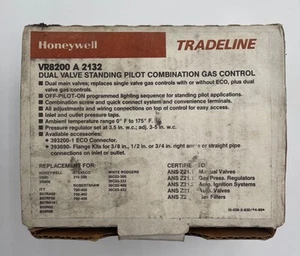 Honeywell VR8200A 2132 Dual Valve Standing Pilot Combination Gas Control - Picture 1 of 3
