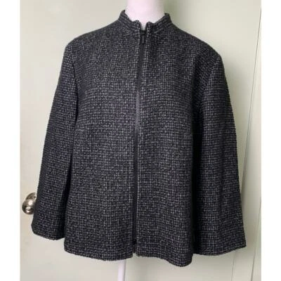 Jaqueta Akris Punto Bergdorf Goodman preta/cinza texturizada com zíper mistura de lã 14  - Imagem 1 de 4