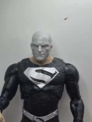 3d Print CROSSBONES HEAD #1  1:10 7" DIAMOND SELECT COMIC MULTIVERSE - Image 1 of 2