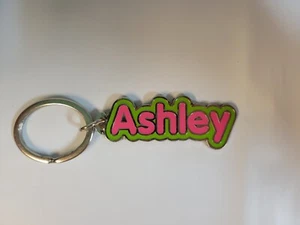 Llavero con nombre personalizado, etiqueta de mochila, etiqueta de equipaje verde rosa "Ashley" nuevo con etiquetas - Imagen 1 de 4