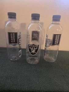 Lote de 3 botellas de agua vacías de la temporada inaugural de Los Vegas Raiders Allegiant Stadium - Imagen 1 de 2