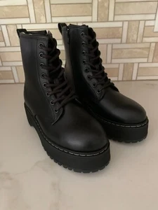 Steve Madden Women's Bettyy1 Black Combat Lug Boot Size 7 New Lace & Zipper Up - Picture 1 of 6