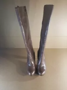 Libby Edelman Distressed Brown Women's 3.5" Heeled Boots Size 9.5M New in Box - Picture 1 of 12