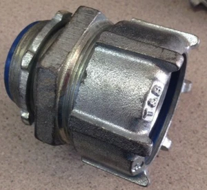 T&B 1-1/2" Straight Fitting Connector LiquidTight Metal Flexible Conduit TAB5236 - Picture 1 of 9