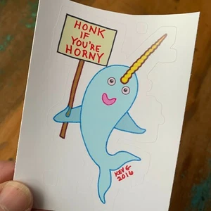 Süßer Narwal AUFKLEBER - Honk If You're Horny  - Bild 1 von 1