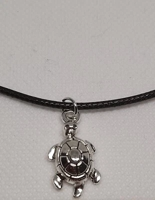 Collana in corda Unisex con Charm Ciondolo in zircone Tartaruga Porta Fortuna  - Immagine 1 di 3