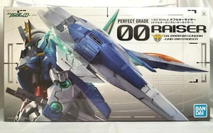 BANDAI PG 1/60 00 GUNDAM + GNR-010 O RAISER Plastic Model Kit Perfect Grade New - Picture 1 of 12