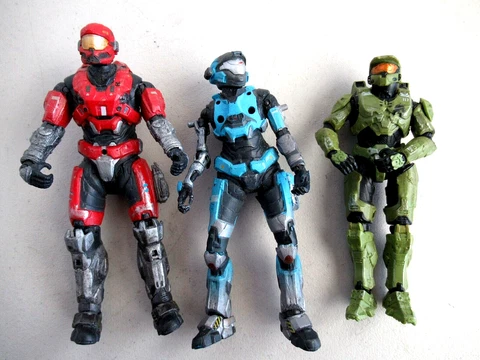 Mcfarlane  Halo Reach SPARTAN HAZOP RED 5" plus 2 MORE Figures w/ & Jazzwares Cover