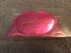 NUEVO CON ETIQUETAS Nuevo Kendall + Kylie - Estuche Lápiz y Cartera Juego de Regalo - Rosa Metálico - Imagen 1 de 5