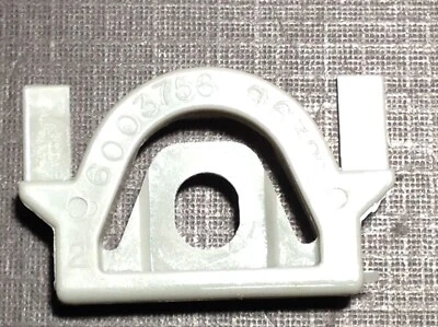 1 pc Ramcharger Dodge windshield back glass reveal moulding clip NOS 6003756 - Image 1 of 4