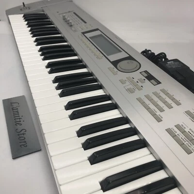 Korg Triton Le 76 key MUSIC WORKSTATION Synthesizer Keyboard Japan Used - Image 1 of 4
