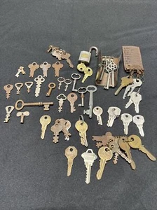 Vintage Key & Skeleton Key Lot - Picture 1 of 14