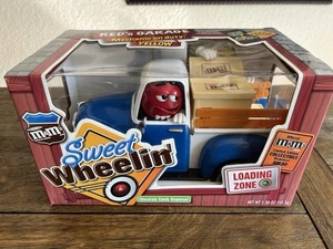 M&M’s Sweet Wheelin’ Süßigkeitenspender Rot & Gelb LKW Limited Edition Neu - Bild 1 von 15
