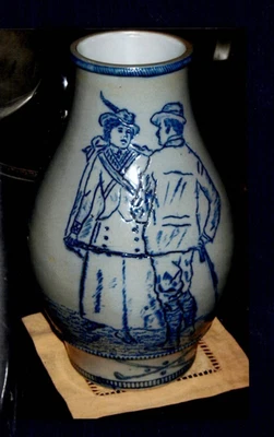 SUPER NICE OLD HEAVY CERAMIC GOLF VASE MAN WOMAN GOLFERS GOLF BAG CLUBS - Image 1 of 4