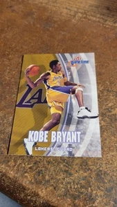 2000-01 Fleer Game Time Basket Kobe Bryant #3 - Foto 1 di 2