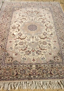 Persiann Isfahann Esfahann silk and wool handmade hand knotted rug 225 x 150 cm - Picture 1 of 12