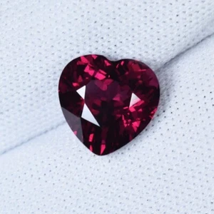 3.48 ct TOP LUSTROUS PURPLE PINK NATURAL RHODOLITE GARNET - 9 mm Heart Gemstone - Picture 1 of 3