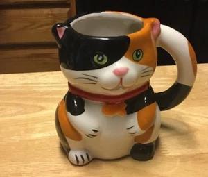 Taza de café Pier-1-Calico gato con cuello de pez con ratón interior grande 4,5"x3" - Imagen 1 de 3