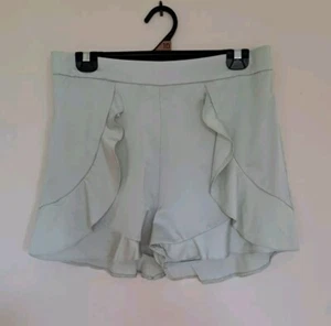 Mint Green Ruffle Detail Elastic Waist Shorts $4 EXPRESS Size 12 Medium - Picture 1 of 6