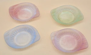 Matt Fischgrät Iris Pastellfarben Aschenbecher (Untersetzer) 4er Set Vintage Glas - Bild 1 von 12
