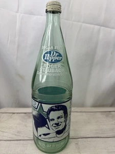 Botella de vidrio vintage Dr Pepper 32 oz Roger Staubach Cowboys sin azúcar *VACÍA* - Imagen 1 de 8