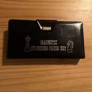 Vintage magnetisches stehendes Schachspiel komplett - Bild 1 von 7